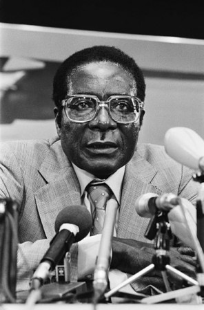 397px-Mugabe_1982_b.jpg, nov. 2017 397px-Mugabe_1982_b.jpg