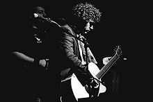 220px-Lucio_Battisti__3917168059_.jpg